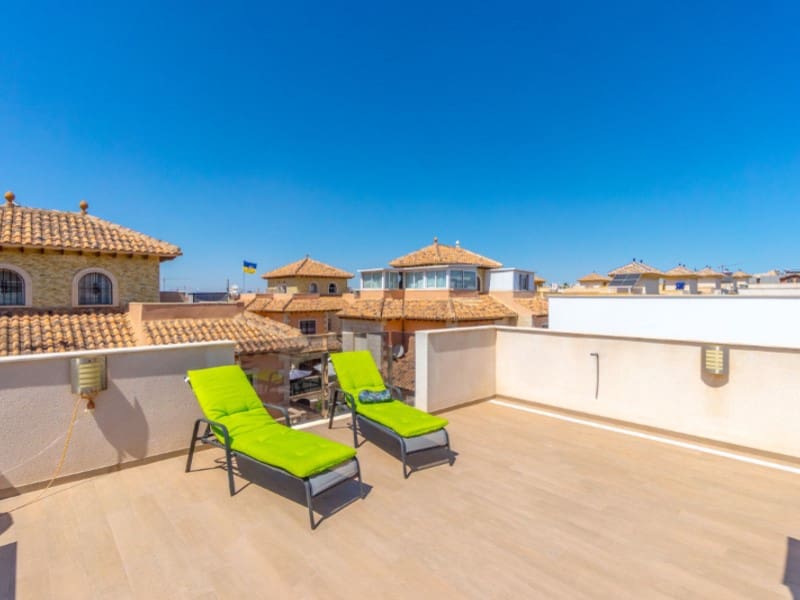 Chalet de 5 habitaciones en Torrevieja en venta - 439.000 € (Ref: 9464908)