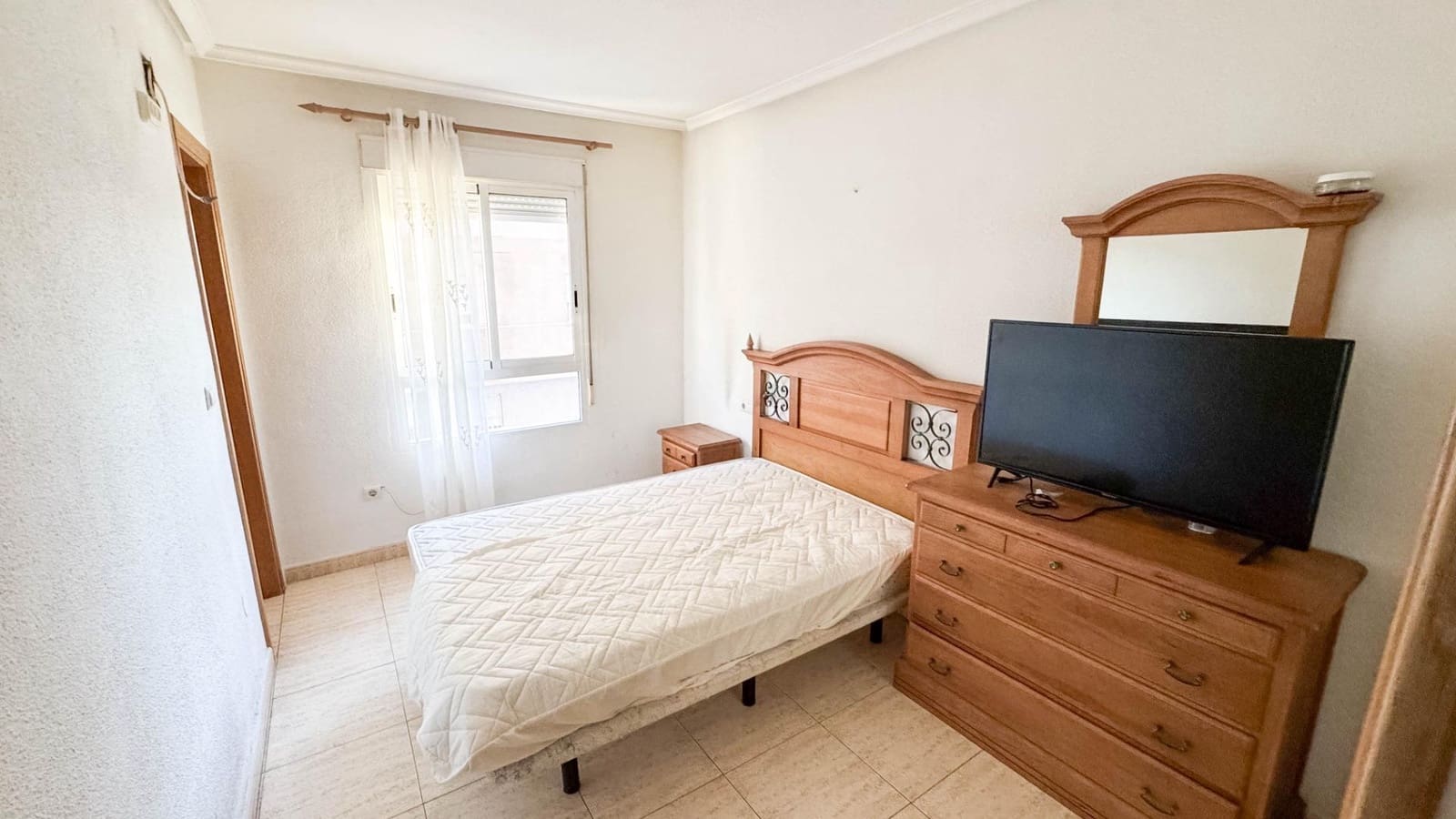 Apartamento de 3 habitaciones en Torrevieja en venta - 150.000 € (Ref: 9464911)