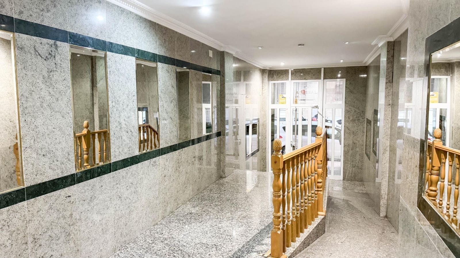 Apartamento de 3 habitaciones en Torrevieja en venta - 150.000 € (Ref: 9464911)