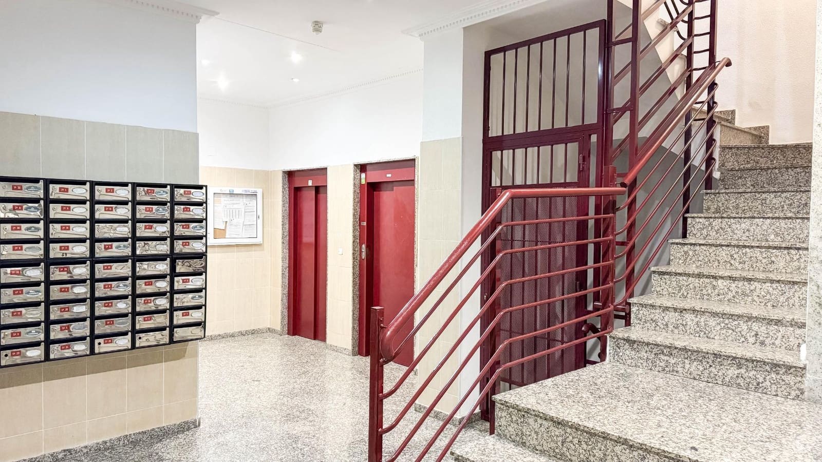 Apartamento de 3 habitaciones en Torrevieja en venta - 150.000 € (Ref: 9464911)