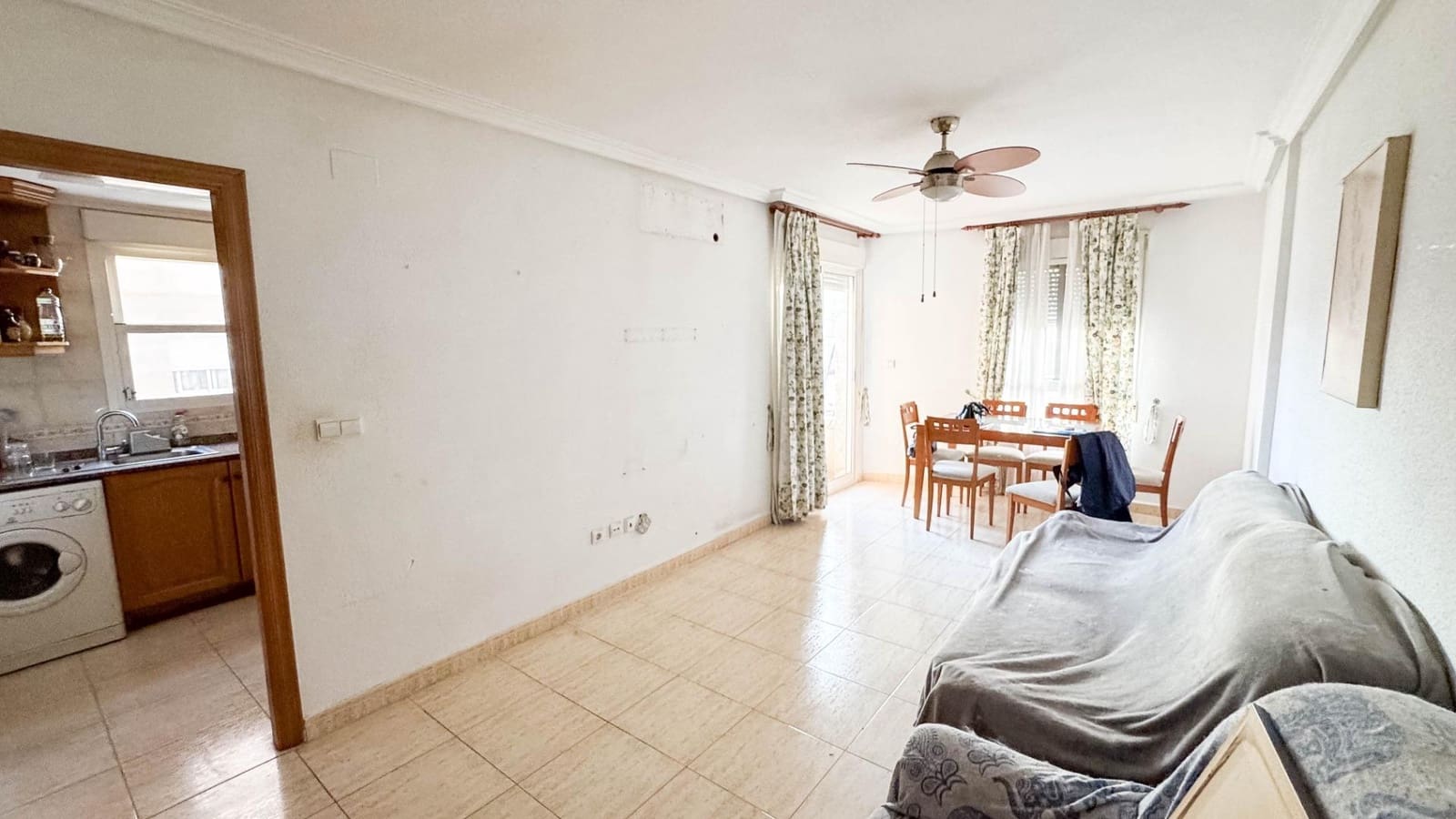 Apartamento de 3 habitaciones en Torrevieja en venta - 150.000 € (Ref: 9464911)