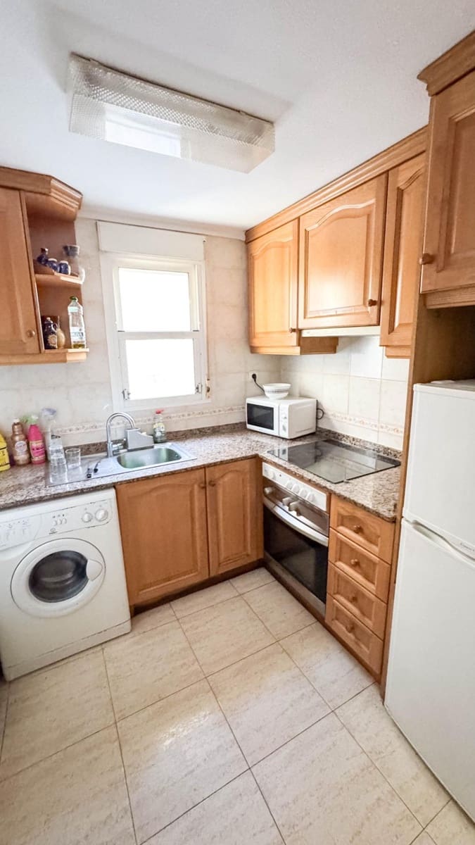 Apartamento de 3 habitaciones en Torrevieja en venta - 150.000 € (Ref: 9464911)