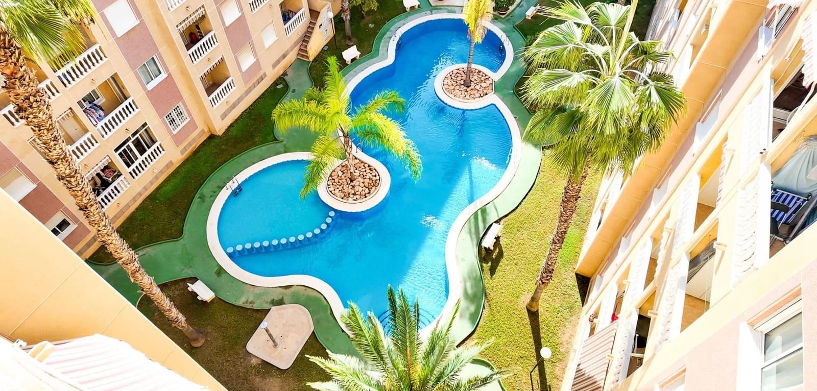 2 Zimmer Apartment zu verkaufen in Torrevieja mit Pool - 169.900 € (Ref: 9465495)