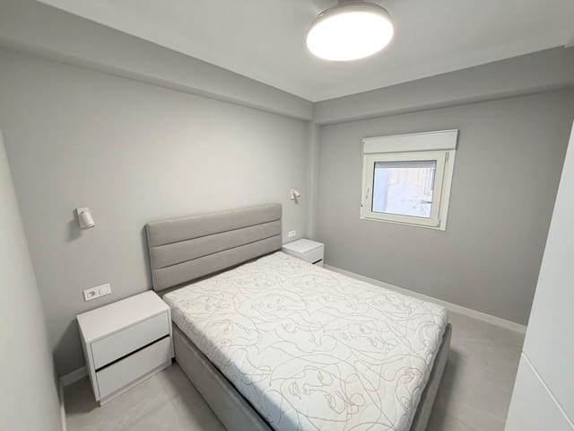 3 quarto Apartamento para venda em Las Piscinas Naturales, Torrevieja - 180 000 € (Ref: 9468314)