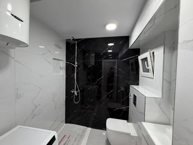 3 quarto Apartamento para venda em Las Piscinas Naturales, Torrevieja - 180 000 € (Ref: 9468314)