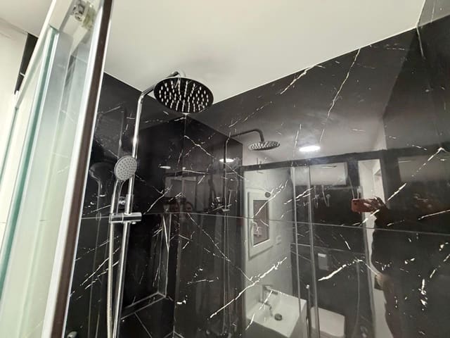 Apartamento de 3 habitaciones en Las Piscinas Naturales, Torrevieja en venta - 250.000 € (Ref: 9468315)