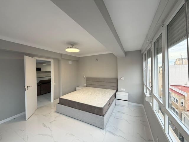 3 quarto Apartamento para venda em Las Piscinas Naturales, Torrevieja - 250 000 € (Ref: 9468315)