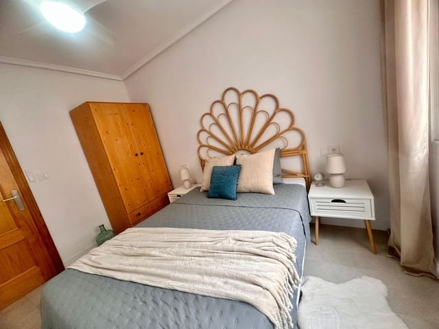 Apartamento de 2 habitaciones en Playa de los Locos, Torrevieja en venta con piscina - 169.900 € (Ref: 9468316)