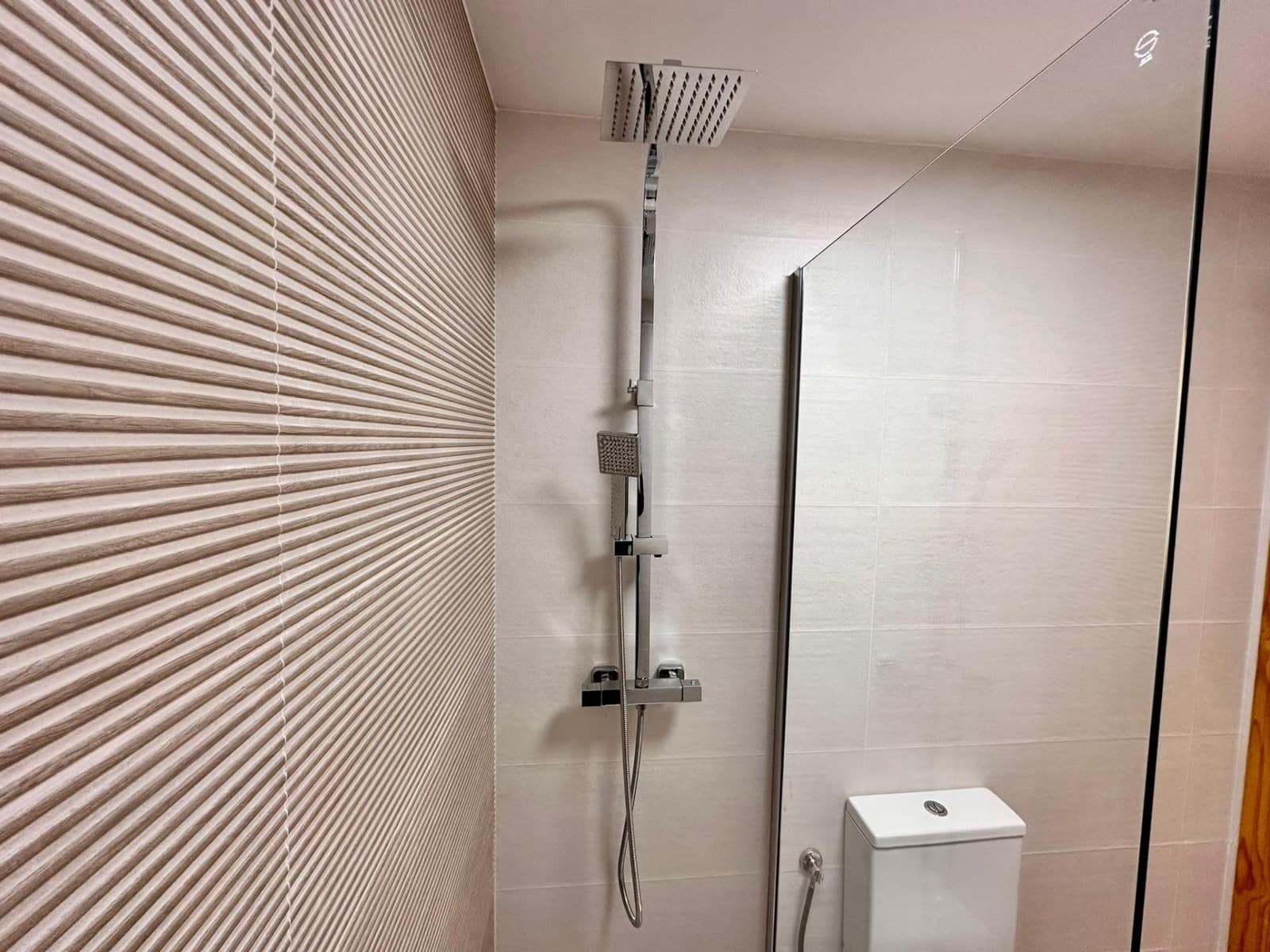 Apartamento de 2 habitaciones en Torrevieja en venta con piscina - 169.900 € (Ref: 9468316)