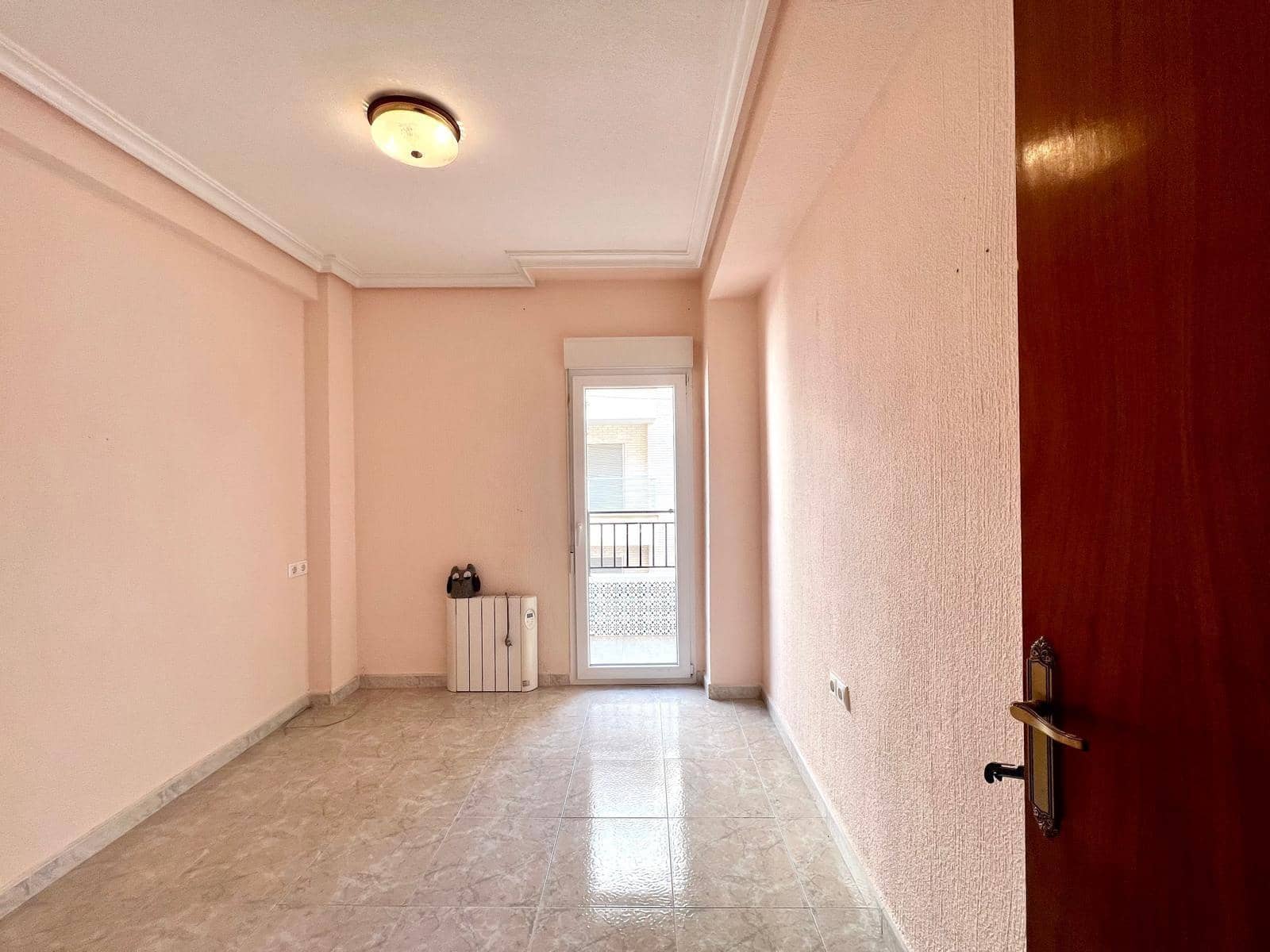 Apartamento de 3 habitaciones en Torrevieja en venta - 198.000 € (Ref: 9470325)