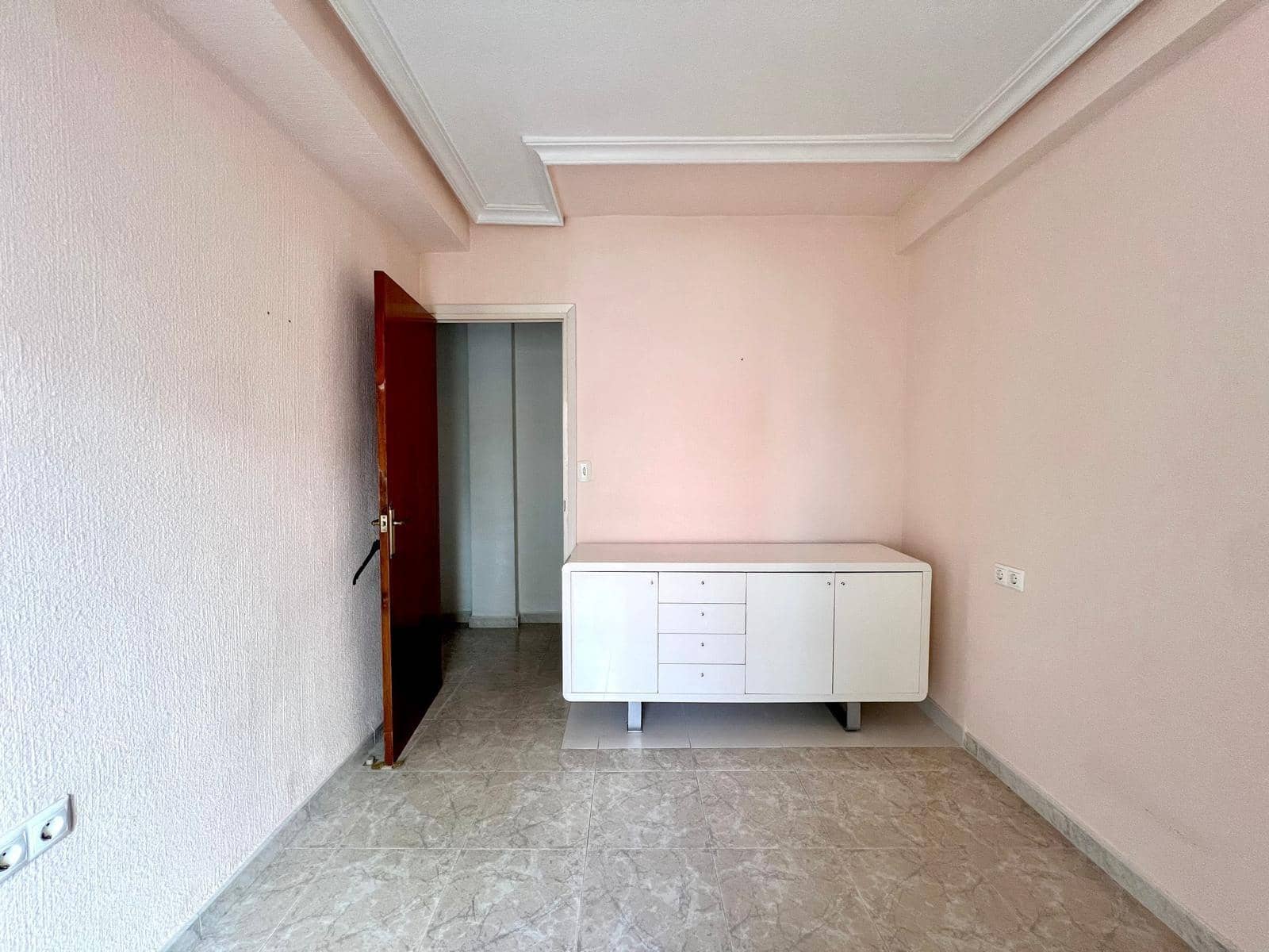 Apartamento de 3 habitaciones en Torrevieja en venta - 198.000 € (Ref: 9470325)