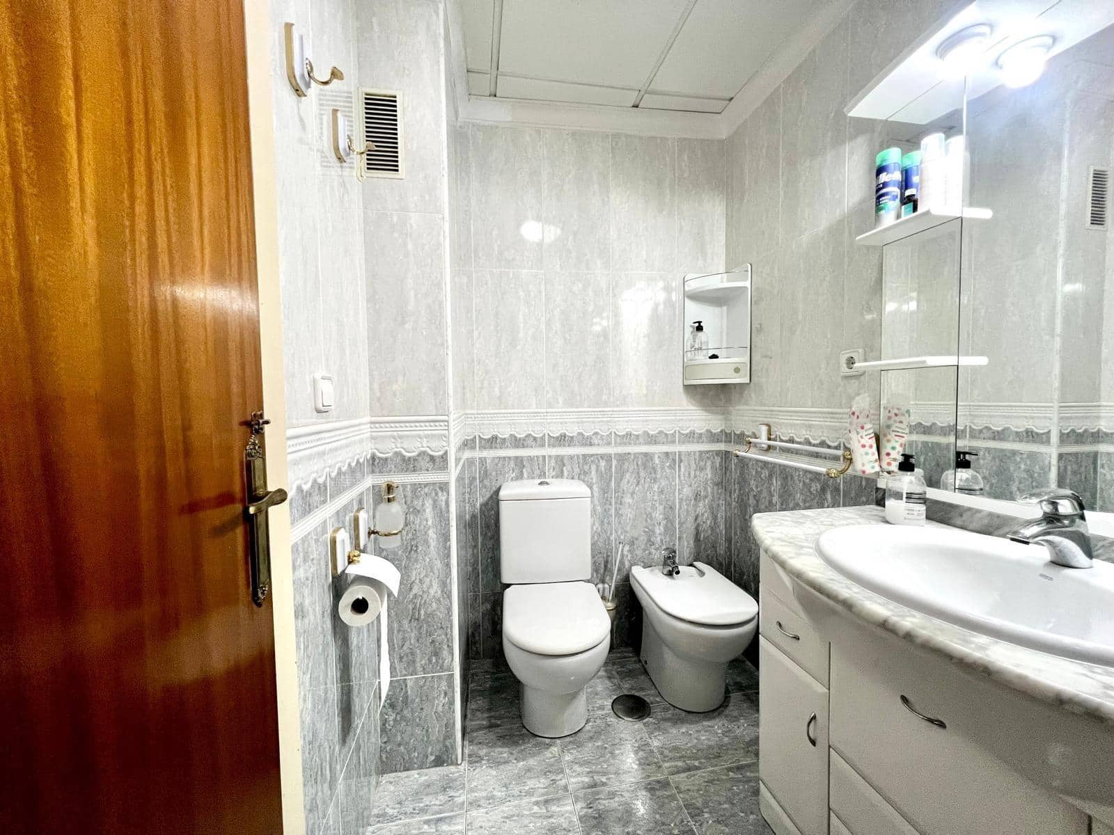 Apartamento de 3 habitaciones en Torrevieja en venta - 198.000 € (Ref: 9470325)