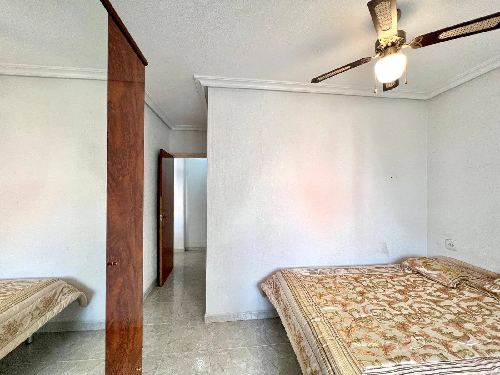 Apartamento de 3 habitaciones en Torrevieja en venta - 198.000 € (Ref: 9470325)