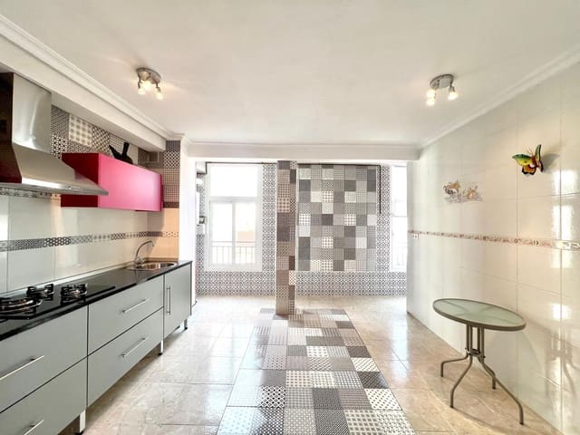 Apartamento de 3 habitaciones en Centro - Muelle Pesquero, Torrevieja en venta - 198.000 € (Ref: 9470325)