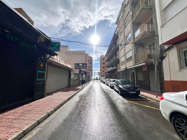 Apartamento de 3 habitaciones en Centro - Muelle Pesquero, Torrevieja en venta - 198.000 € (Ref: 9470325)