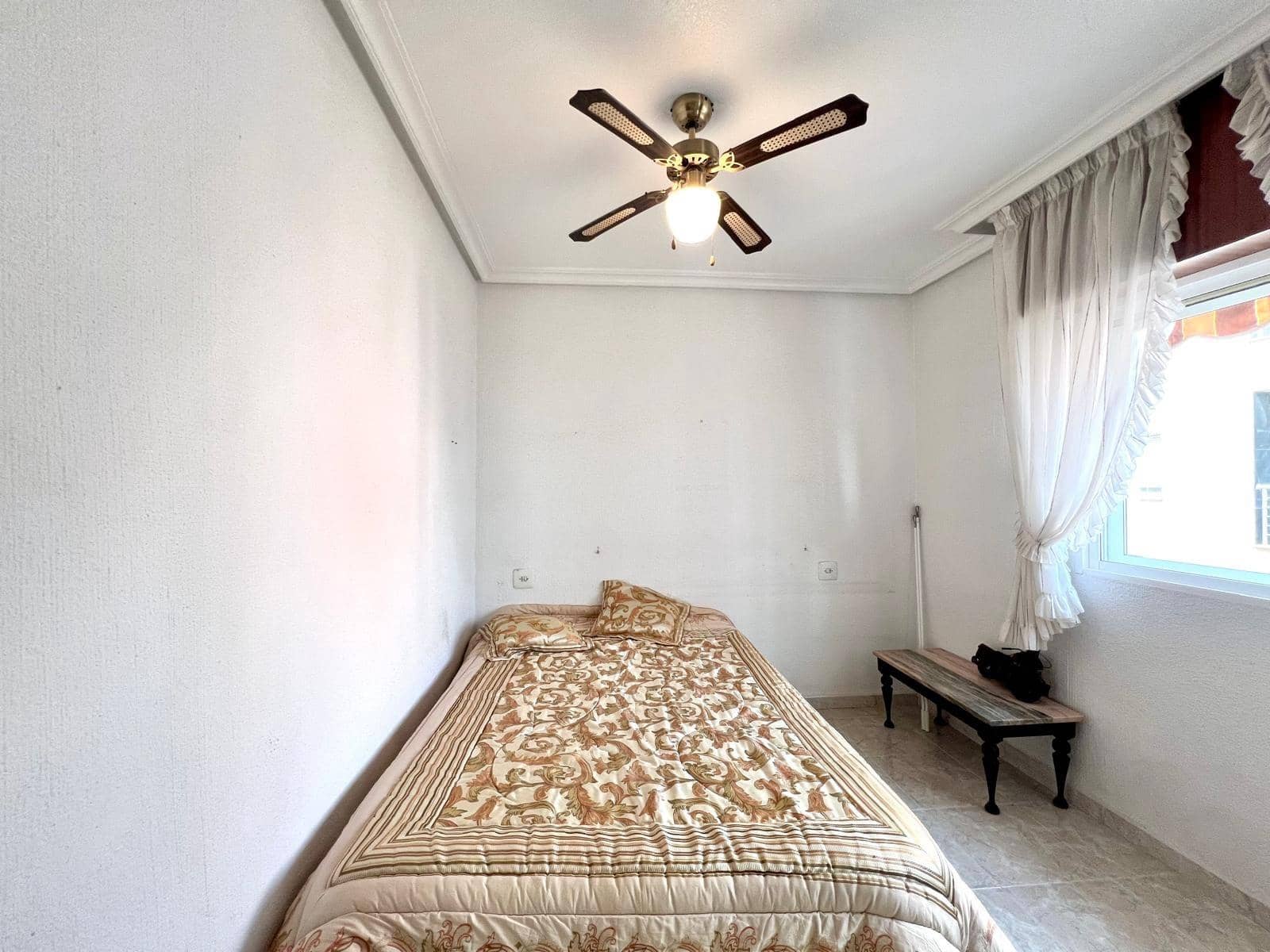 Apartamento de 3 habitaciones en Torrevieja en venta - 198.000 € (Ref: 9470325)