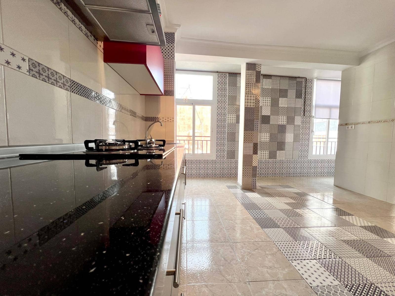 Apartamento de 3 habitaciones en Torrevieja en venta - 198.000 € (Ref: 9470325)