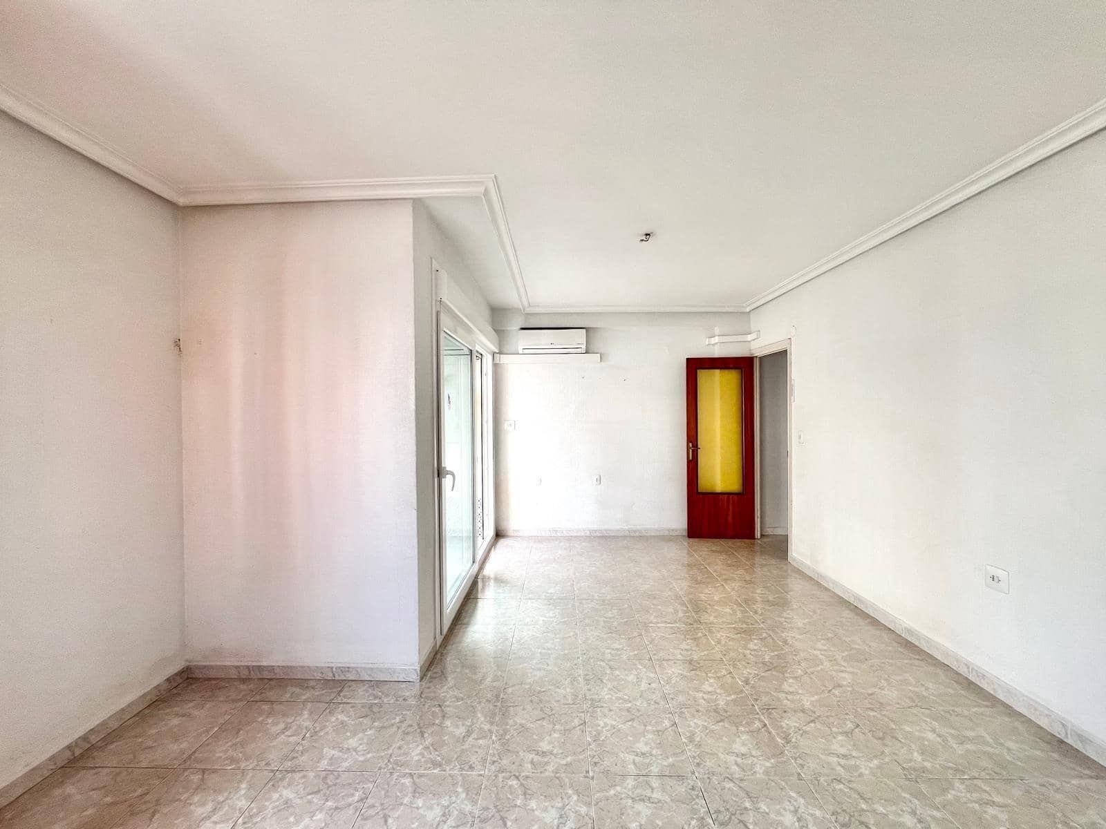 Apartamento de 3 habitaciones en Torrevieja en venta - 198.000 € (Ref: 9470325)