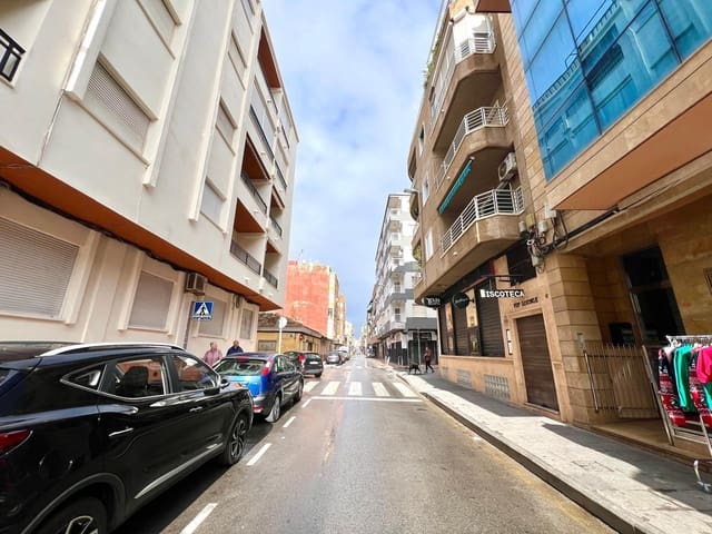 Apartamento de 3 habitaciones en Centro - Muelle Pesquero, Torrevieja en venta - 198.000 € (Ref: 9470325)
