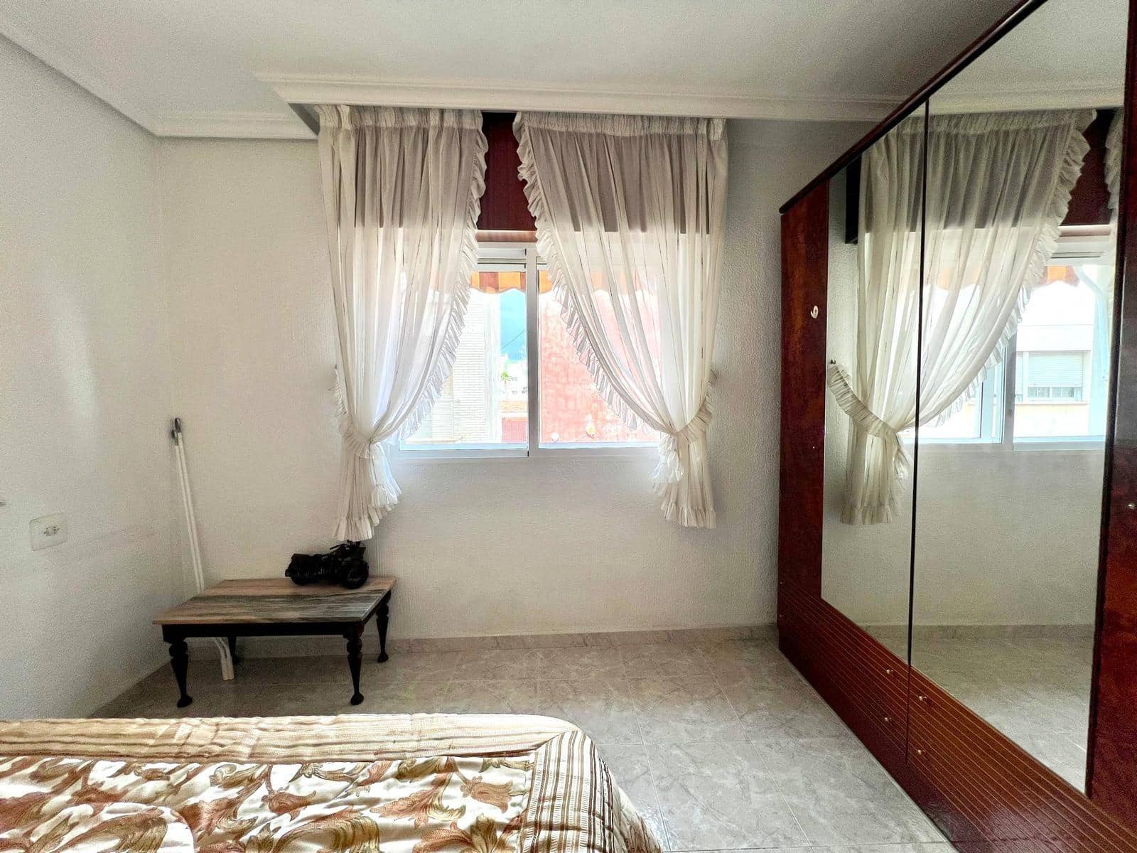 Apartamento de 3 habitaciones en Torrevieja en venta - 198.000 € (Ref: 9470325)