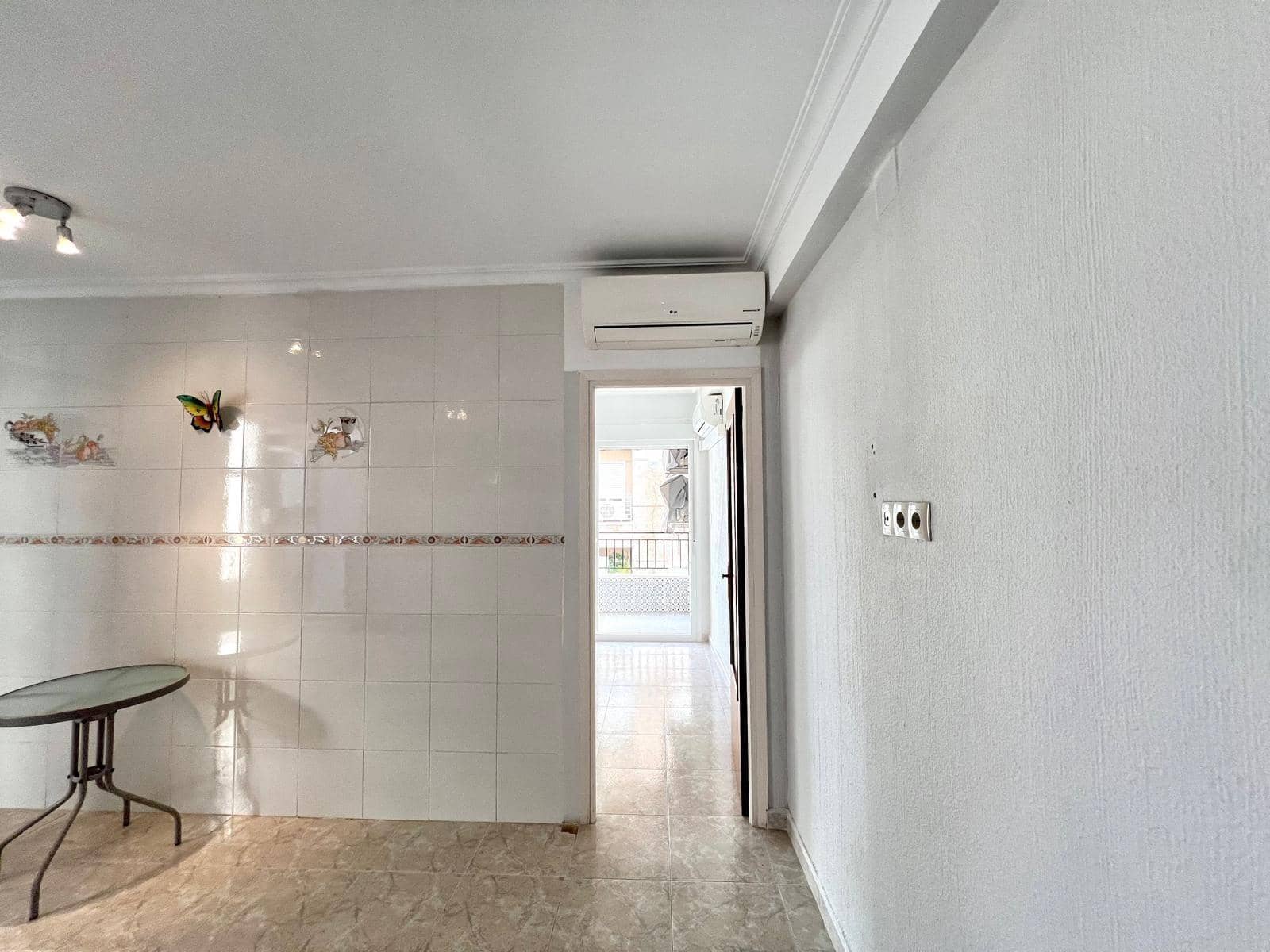 Apartamento de 3 habitaciones en Torrevieja en venta - 198.000 € (Ref: 9470325)