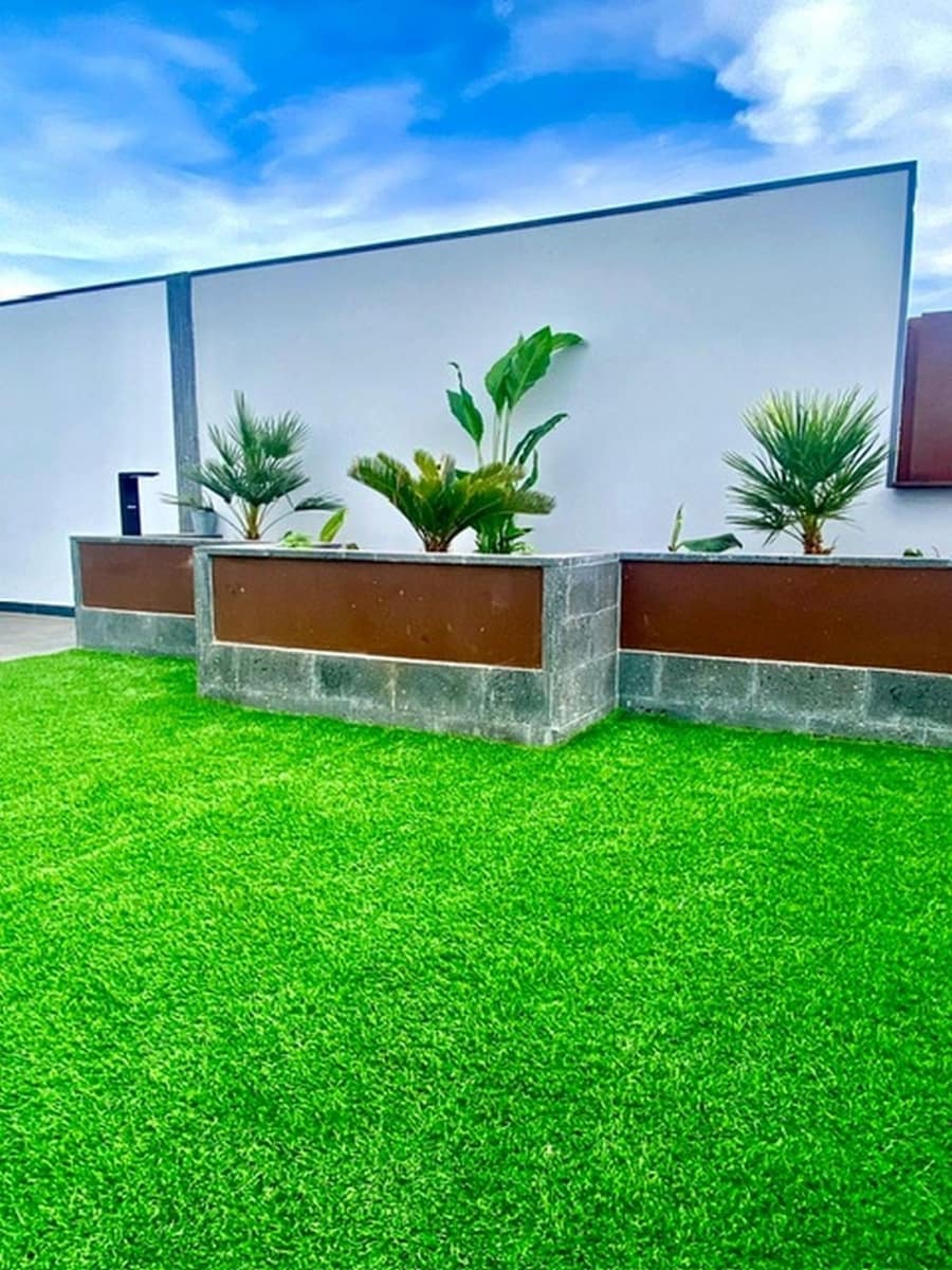 4 bedroom Villa for sale in Corralejo with pool - € 1,545,000 (Ref: 9470328)