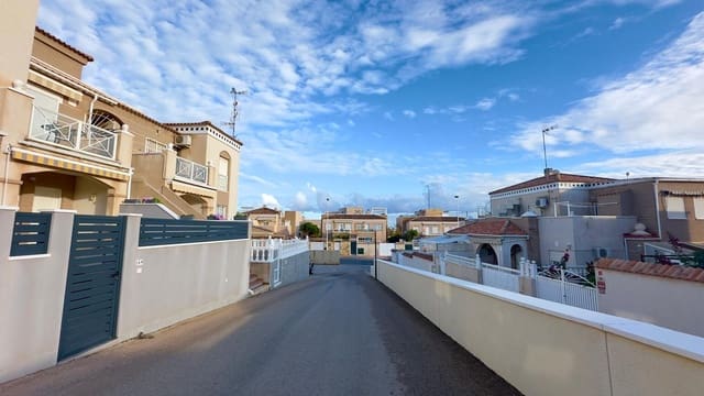 2 soverom Bungalow til salgs i Aguas Nuevas, Torrevieja med svømmebasseng - € 199 900 (Ref: 9470930)