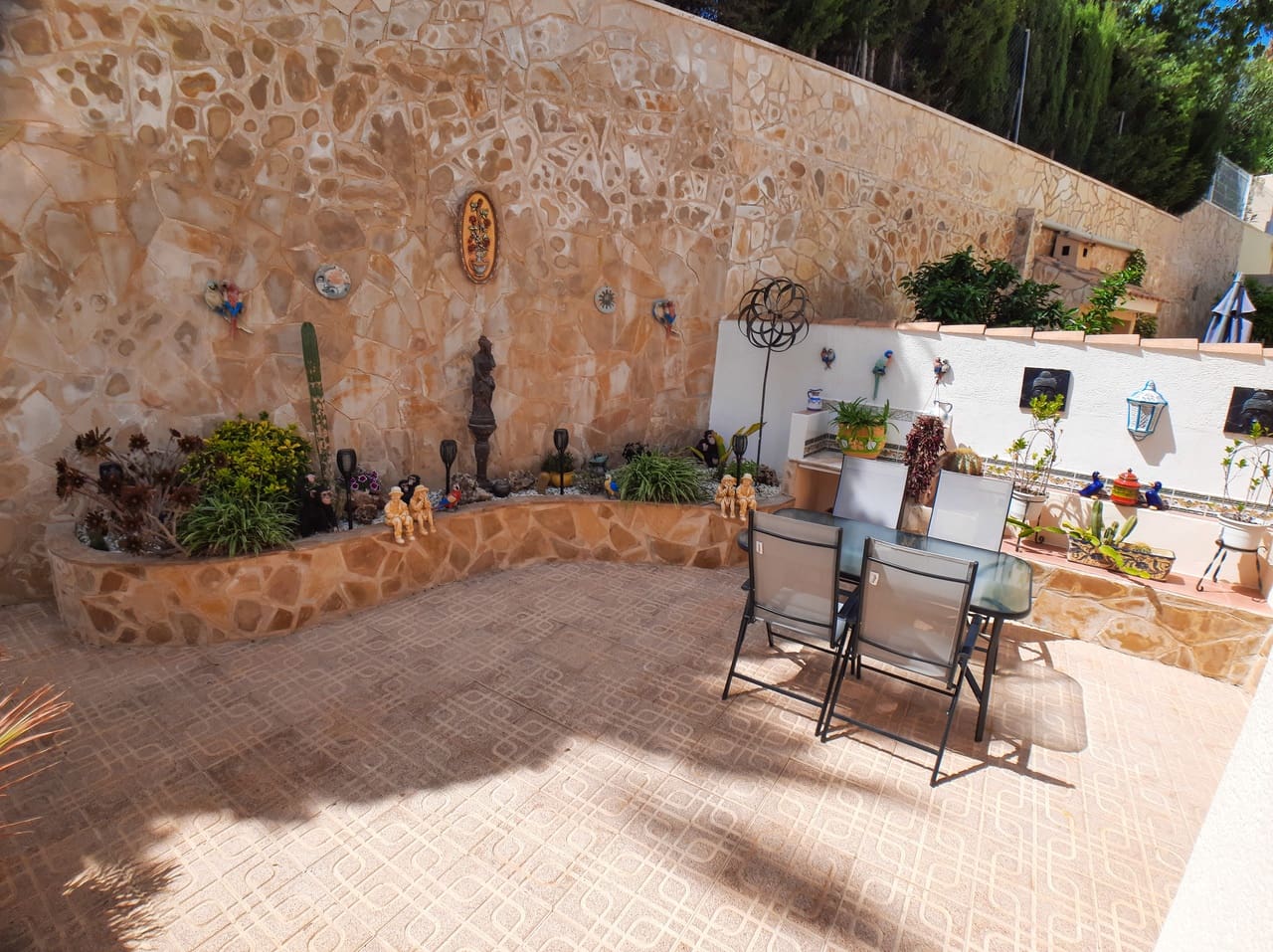 3 bedroom Villa for sale in Villamartin with garage - € 269,995 (Ref: 9472798)