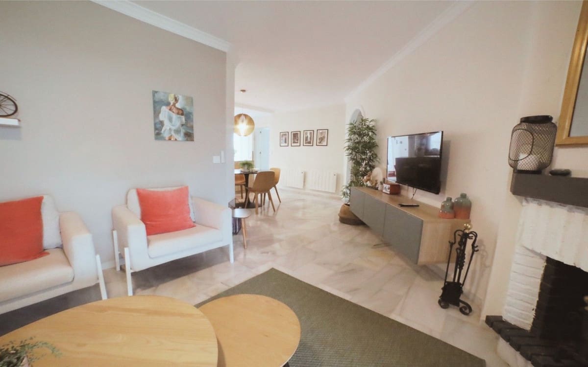 Apartamento de 2 habitaciones en Calahonda en venta - 320.000 € (Ref: 9474047)