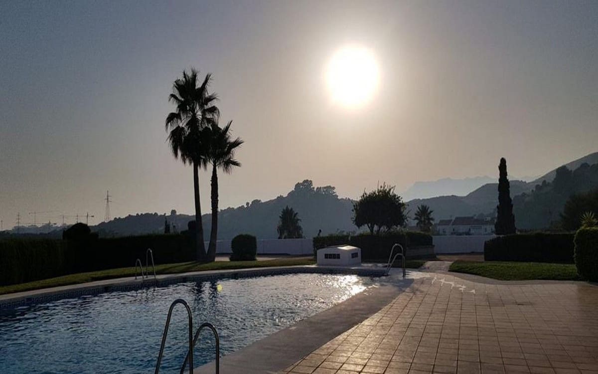 Apartamento de 2 habitaciones en Calahonda en venta - 320.000 € (Ref: 9474047)