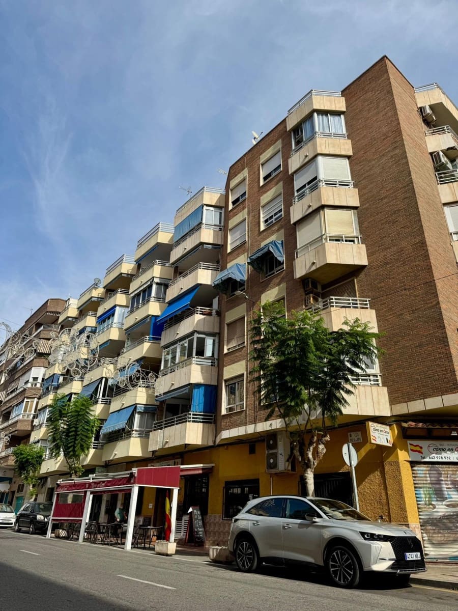 3 makuuhuone Huoneisto myytävänä paikassa Torrevieja - 173 000 € (Ref: 9475536)