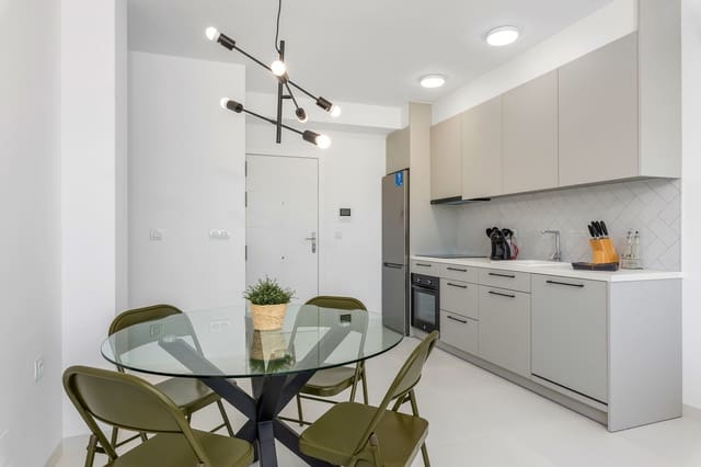 2 soveværelse Lejlighed til salg i San Miguel de Salinas med garage - € 185.000 (Ref: 9475543)