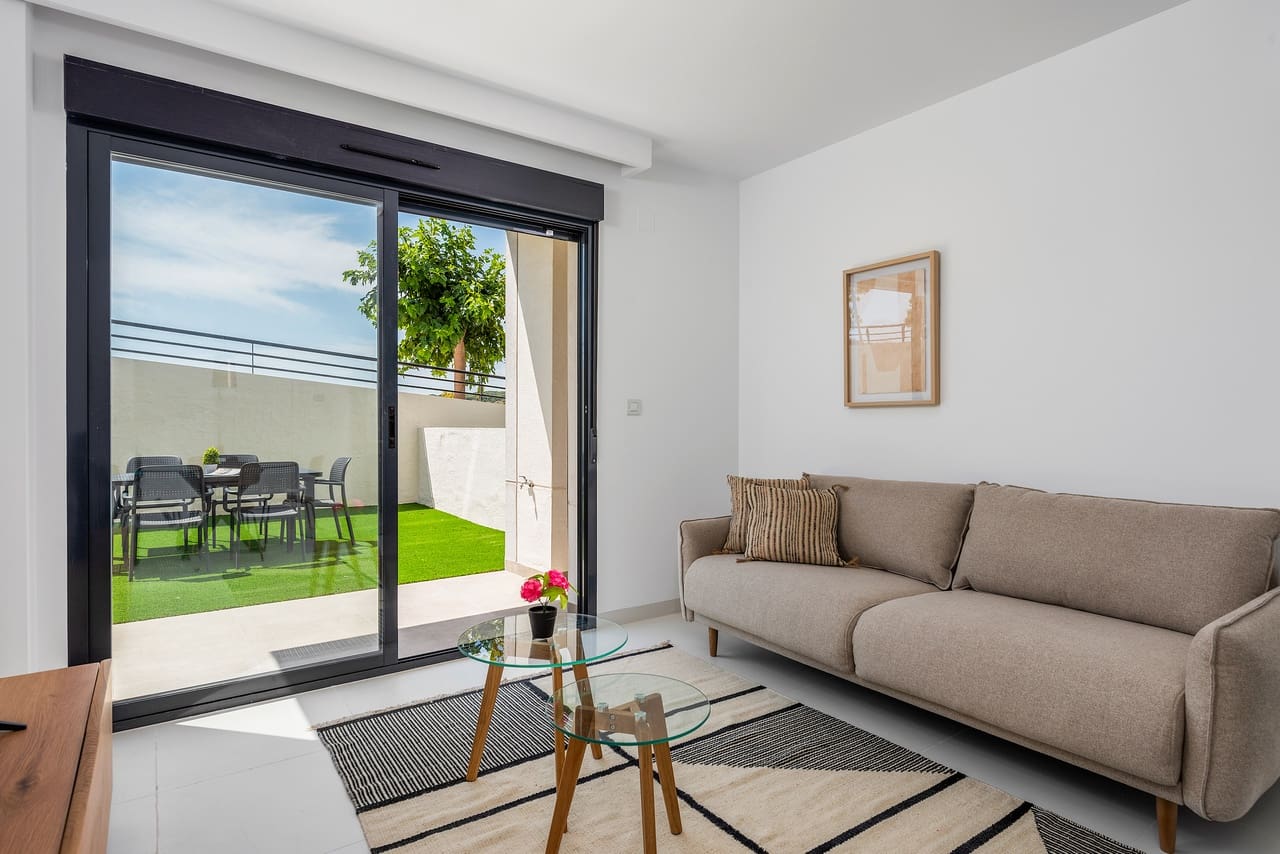 2 bedroom Apartment for sale in San Miguel de Salinas with garage - € 220,000 (Ref: 9475545)