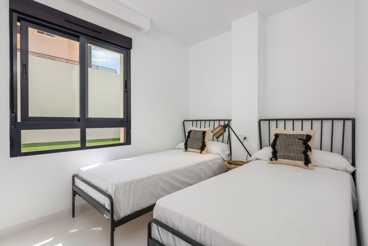 Apartamento de 2 habitaciones en San Miguel de Salinas en venta con garaje - 220.000 € (Ref: 9475545)