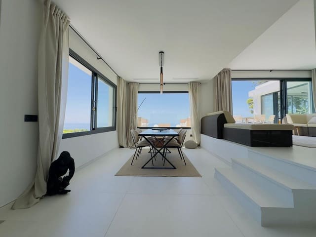 Chalet de 4 habitaciones en Huerta del Prado - La Montua, Marbella en venta con piscina - 2.390.000 € (Ref: 9475548)