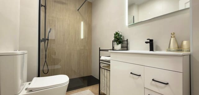 2 bedroom Apartment for sale in Parque de las Naciones, Torrevieja with pool - € 169,000 (Ref: 9481106)