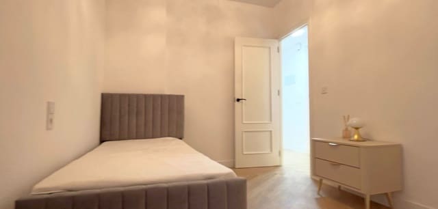 2 bedroom Apartment for sale in Parque de las Naciones, Torrevieja with pool - € 169,000 (Ref: 9481106)