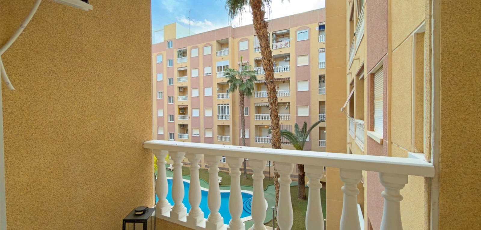 2 bedroom Apartment for sale in Torrevieja with pool - € 169,000 (Ref: 9481106)