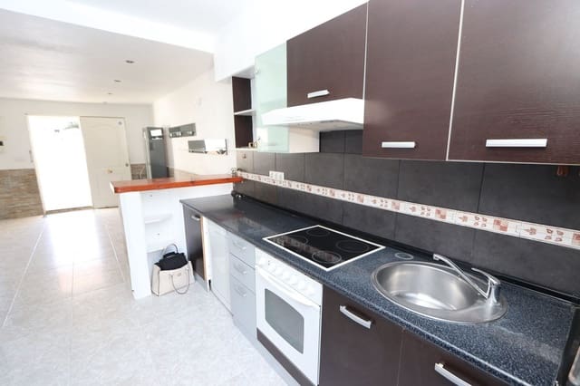 3 slaapkamer Halfvrijstaande villa te koop in Los Balcones - € 165.000 (Ref: 9481110)