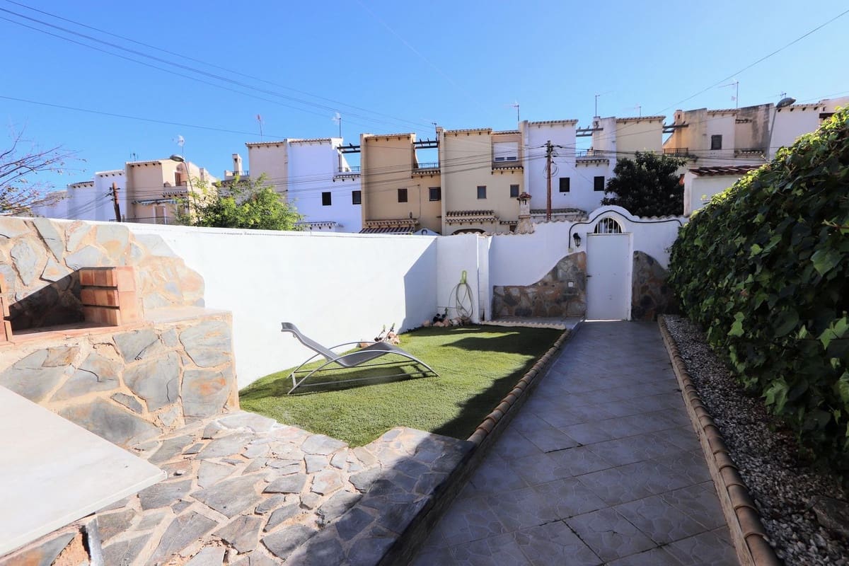 Pareado de 3 habitaciones en Los Balcones en venta - 165.000 € (Ref: 9481110)