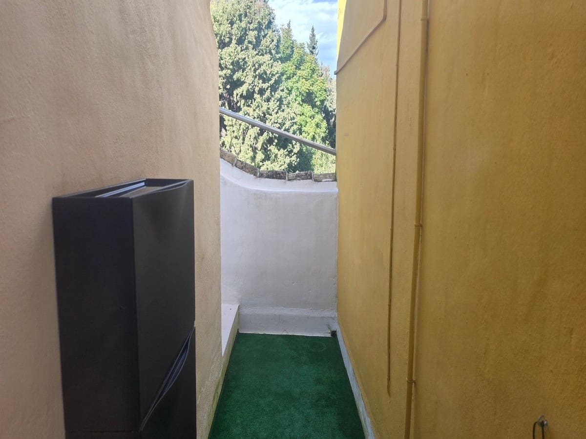 2 bedroom Townhouse for sale in Calahonda with pool - € 510,000 (Ref: 9481955)