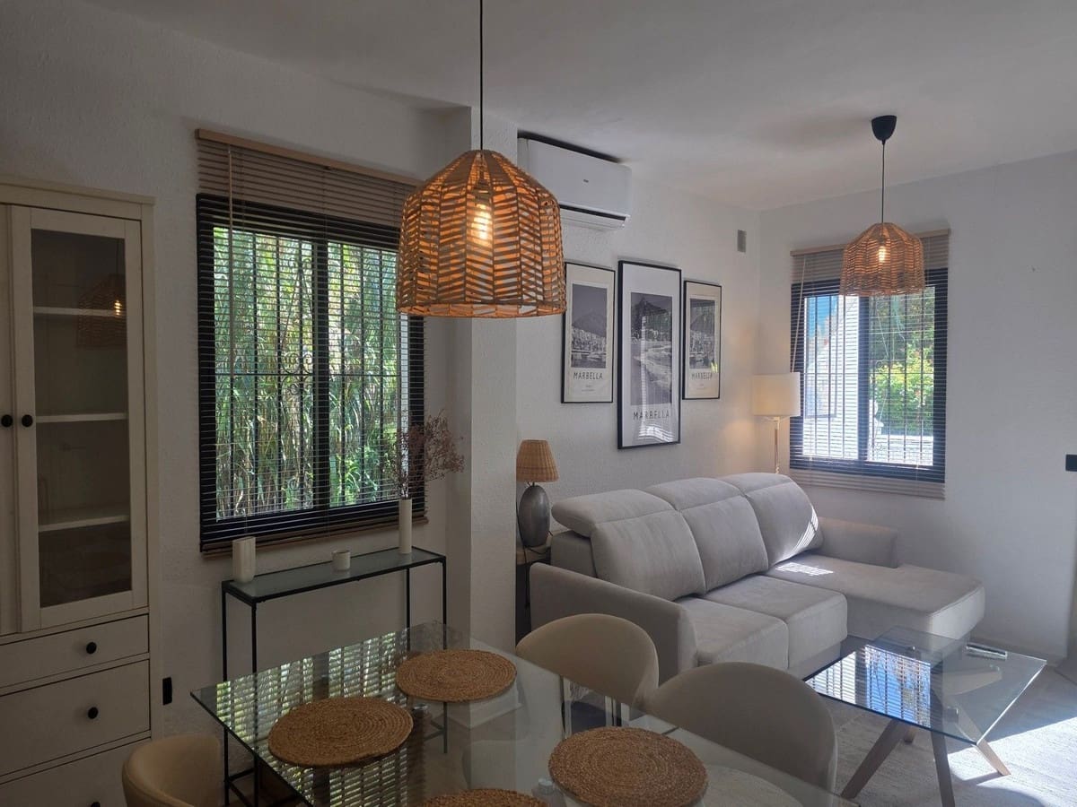 2 soveværelse Byhus til salg i Calahonda med swimmingpool - € 510.000 (Ref: 9481955)