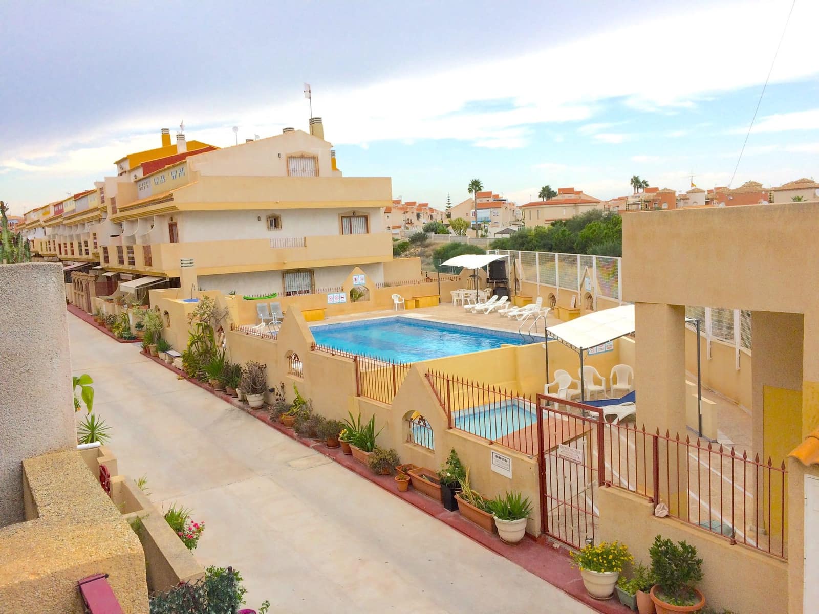 3 bedroom Townhouse for sale in Playa Flamenca - € 190,000 (Ref: 9483453)