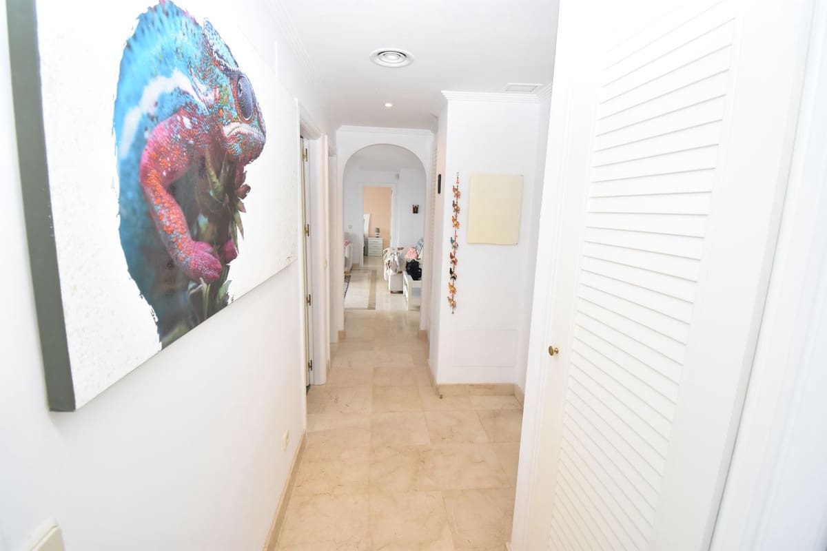 2 Zimmer Apartment zu verkaufen in La Cala de Mijas mit Pool - 349.000 € (Ref: 9488252)