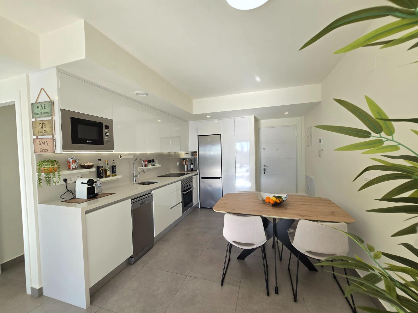 2 bedroom Apartment for sale in Orihuela Costa with pool garage - € 335,000 (Ref: 9488257)