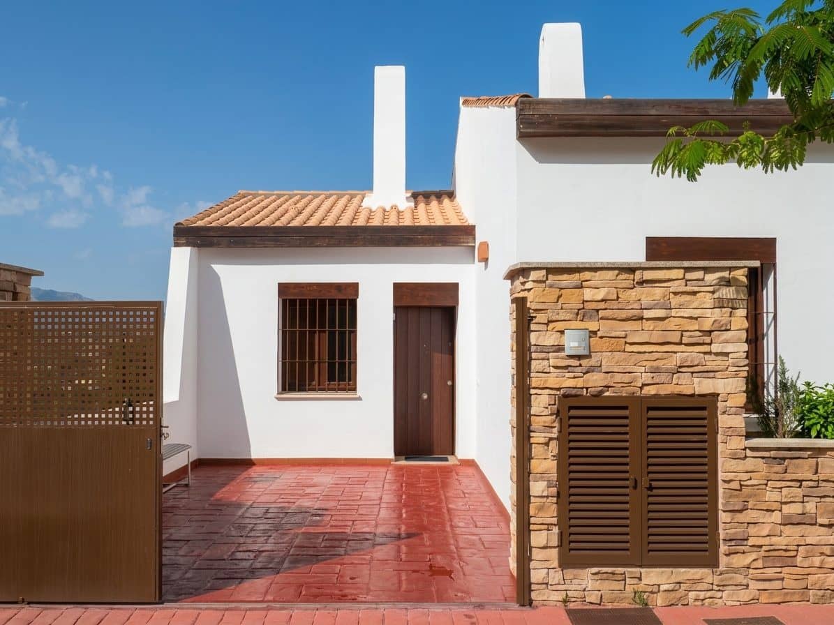 3 bedroom Villa for sale in La Cala de Mijas with pool garage - € 850,000 (Ref: 9488259)