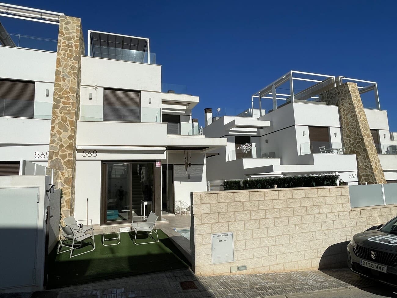 2 bedroom Semi-detached Villa for sale in Villamartin with pool garage - € 299,000 (Ref: 9488676)