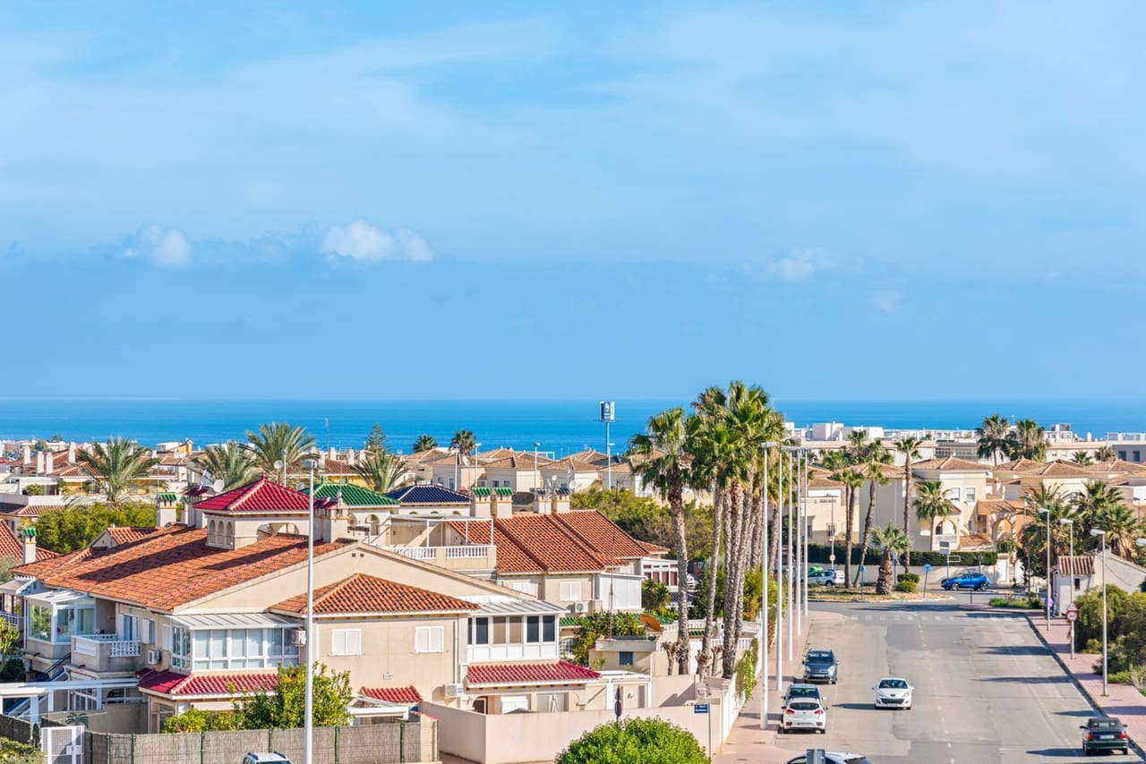 2 Zimmer Apartment zu verkaufen in Playa Flamenca mit Garage - 189.900 € (Ref: 9491185)