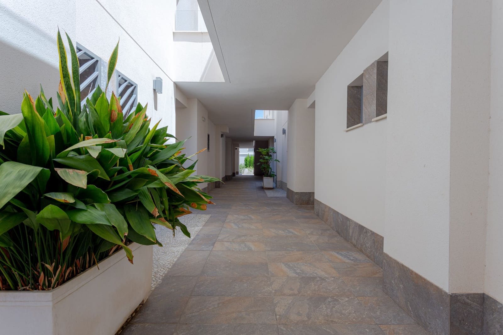 2 bedroom Apartment for sale in Torrevieja - € 255,000 (Ref: 9491190)