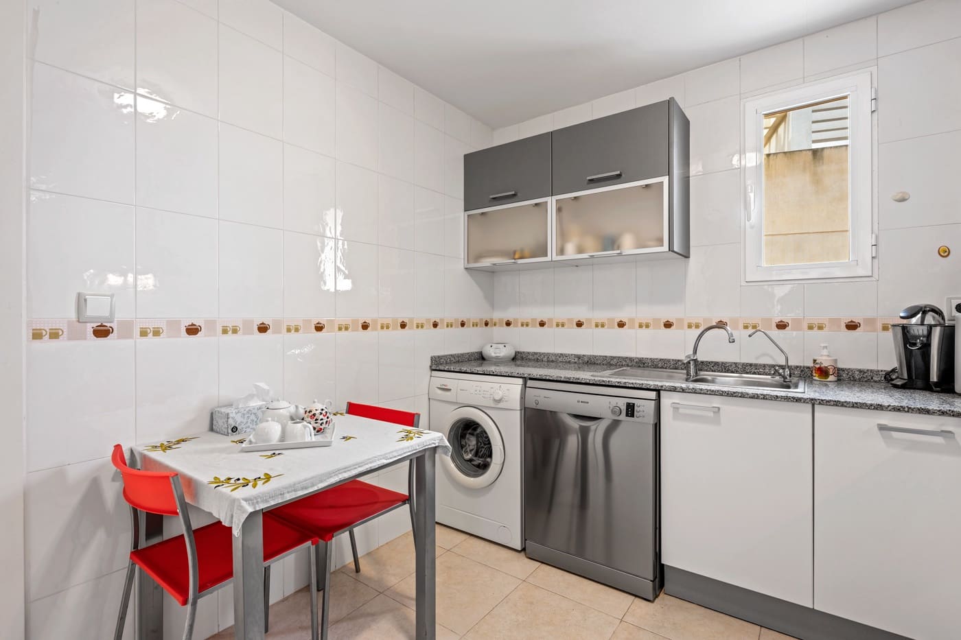 3 chambre Appartement à vendre à San Cayetano - 155 000 € (Ref: 9497234)